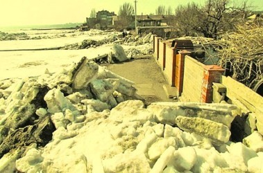 21 березня 2012, 6:55 Переглядів:   Висота брил льоду досягала 2,5 метра