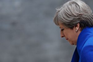 9 червня 2017, 21:28 Переглядів:   Для того, щоб отримати більшість в британському парламенті, Консервативної партії не вистачило чотирьох мандатів   Тереза ​​Мей