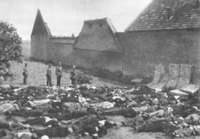 Лідце   Слово війна в Чехії назавжди пов'язано з гетто в Терезине, ешелонами смерті і трагедією сіл Лежаки і Лідіце