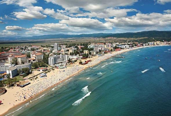 Болгарський курорт «   сонячний берег   »І в цьому році став найдешевшою туристичної дестинації, показують дані міжнародного порталу« Hoppa », який порівняв ціни на готелі, алкоголь, каву та інші компоненти в популярних курортах світу