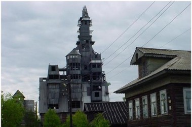 14 січня 2009 15:46 Переглядів:   В Архангельську розпочалося знесення найвищого в світі дерев'яного будинку, що належить підприємцю Миколі Сутягіну і занесеного в Книгу рекордів Гіннеса