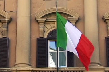 8 августа 2012, 8:23 Переглядів:   Італійські політики впевнені в здатності країни самостійно впоратися з кризою